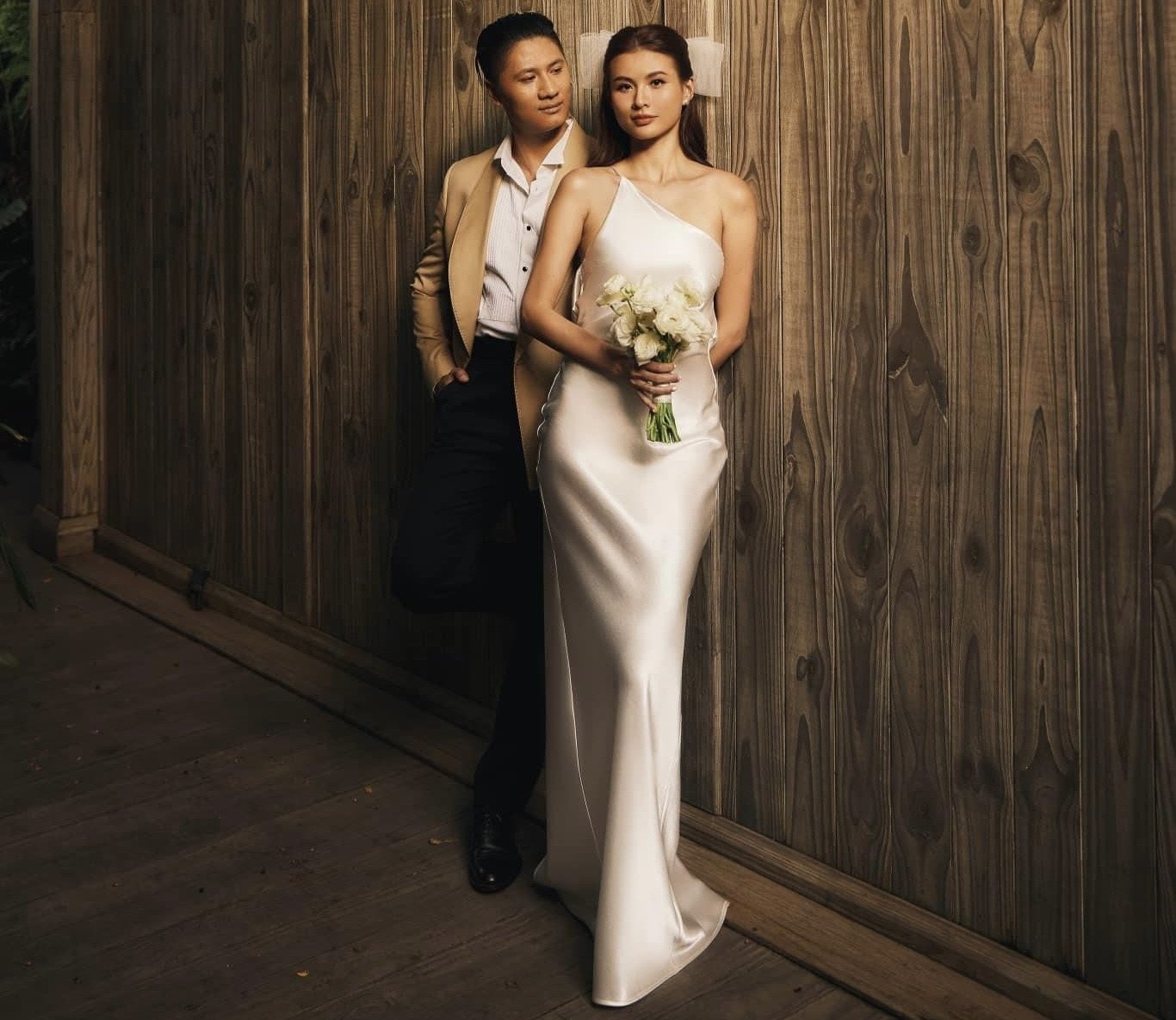 Người đẹp hạnh phúc khi lên xe hoa ở tuổi 30.