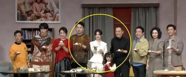 Triệu Lệ Dĩnh bị cho là cố tình “chiếm spotlight” trong buổi ra mắt phim.