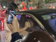 Nghi chồng chở nhân tình, người phụ nữ dùng gạch đá đập liên tục vào ôtô