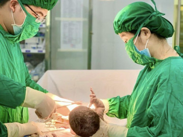 Mổ cấp cứu trong đêm cứu mẹ con sản phụ bị rau bong non ở tuần 35: Mẹ bầu đã biết cách phòng ngừa?