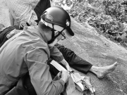 Sức khỏe - Vợ chồng bác sĩ ứng cứu 24 nạn nhân vụ đâm xe ở Kon Tum