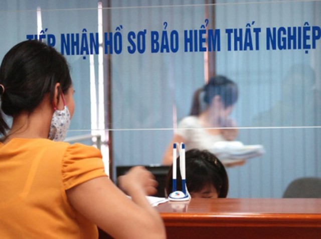 Từ ngày 1/7, tiền lương tính đóng bảo hiểm thất nghiệp thay đổi theo chính sách cải cách tiền lương. Ảnh minh họa: TL