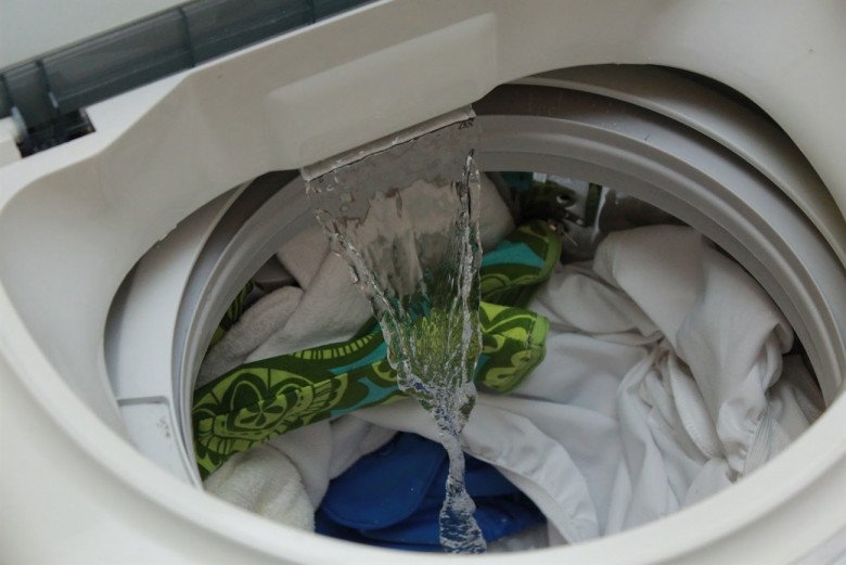 Trên máy giặt có một công tắc, bật nó lên tiết kiệm được một nửa tiền điện mỗi năm - 3