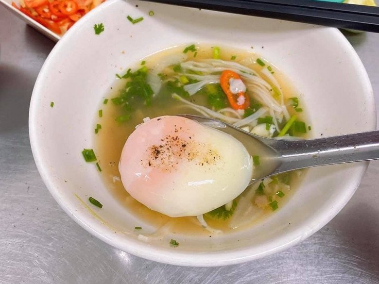 Trứng chần giữ lại được nhiều dưỡng chất. (Ảnh minh họa). 