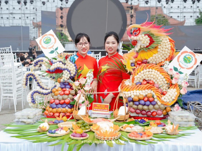 Đặc sản Bánh Sắn Phú Thọ được trưng bày tại Khu du tích lịch sử Đền Hùng.
