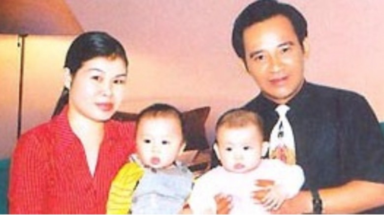 13 năm ròng rã vợ chồng Quang Tèo mòn mỏi chạy chữa mong con. Cặp song sinh đến với gia đình khi mọi hy vọng đã dần nguội sau những năm tháng đằng đẵng chờ đợi.