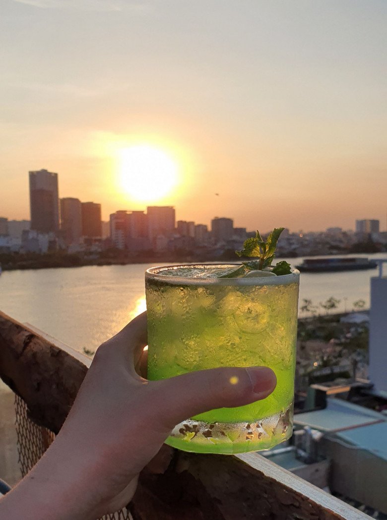 Sài Gòn đang mùa hoàng hôn đẹp, lưu ngay loạt địa điểm ngắm mặt trời lặn amp;#34;bao chillamp;#34; - 5