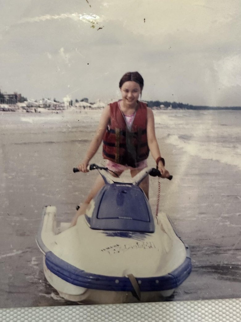 Sao Việt 24h: Gây chú ý với chiều cao amp;#34;khủngamp;#34;, con gái lớn nhà Bình Minh còn có tài lẻ điệu nghệ - 13