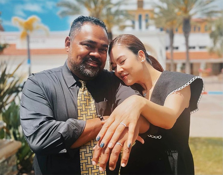 Thu Phương nhận lời cầu hôn của ông xã ở tuổi 51.