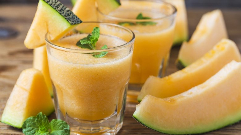 Dưa lưới vị ngọt, m&aacute;t rất hợp d&ugrave;ng v&agrave;o m&ugrave;a h&egrave;. (Ảnh minh họa)