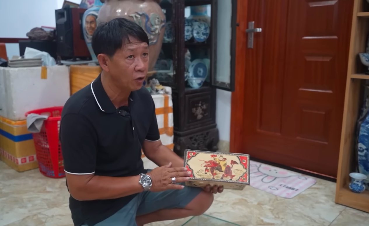 Ông Tường chia sẻ về chiếc gối có giá trị khoảng 2 triệu USD