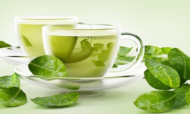 Nghiên cứu cho thấy rằng uống một tách trà xanh sẽ làm tăng lượng chất chống oxy hóa trong máu, qua đó giúp hỗ trợ giảm cân hiệu quả.