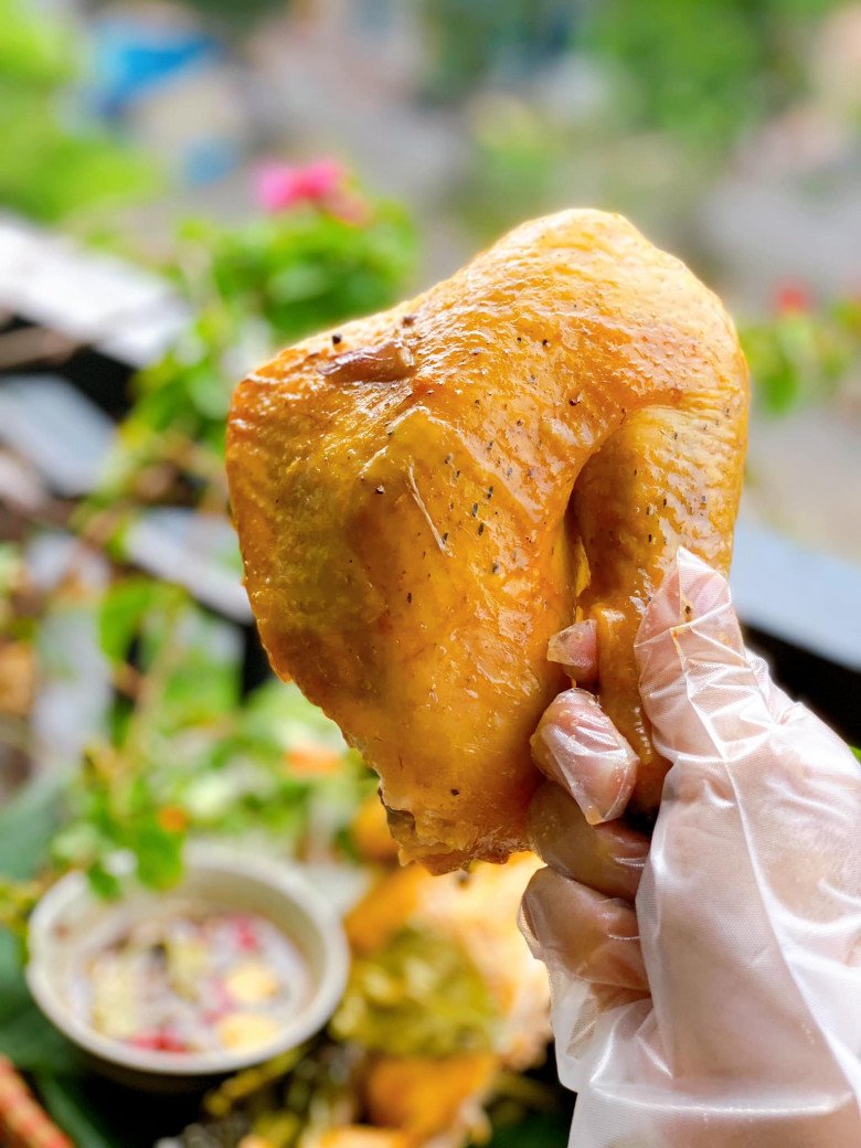 Cách làm gà hấp mắm thơm nức, thịt ngậm nước ngọt lừ khȏng bị khȏ của mẹ ᵭảm Đà Nẵng - 6