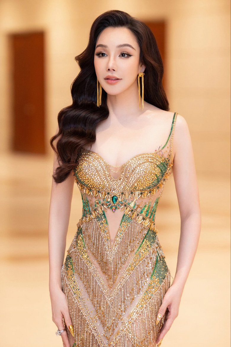 Nữ ca sĩ tiết lộ quen bạn trai hiện tại nhờ công việc làm ăn.