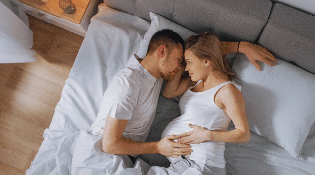 Đối với một số đàn ông, những thay đổi mà thai kỳ mang lại cho bạn tình của họ rất hấp dẫn và rất gợi cảm.