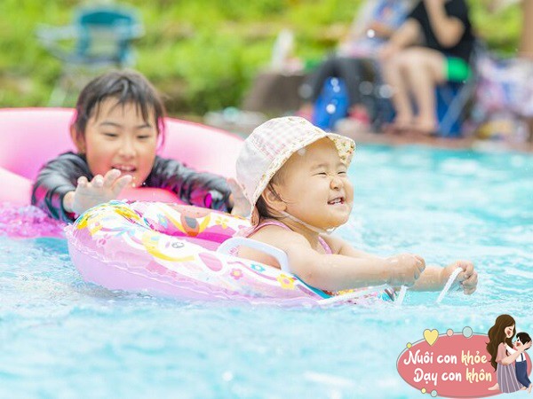 Trẻ vận động 2 giờ mỗi ngày có thể kích thích tăng trưởng chiều cao tốt hơn.