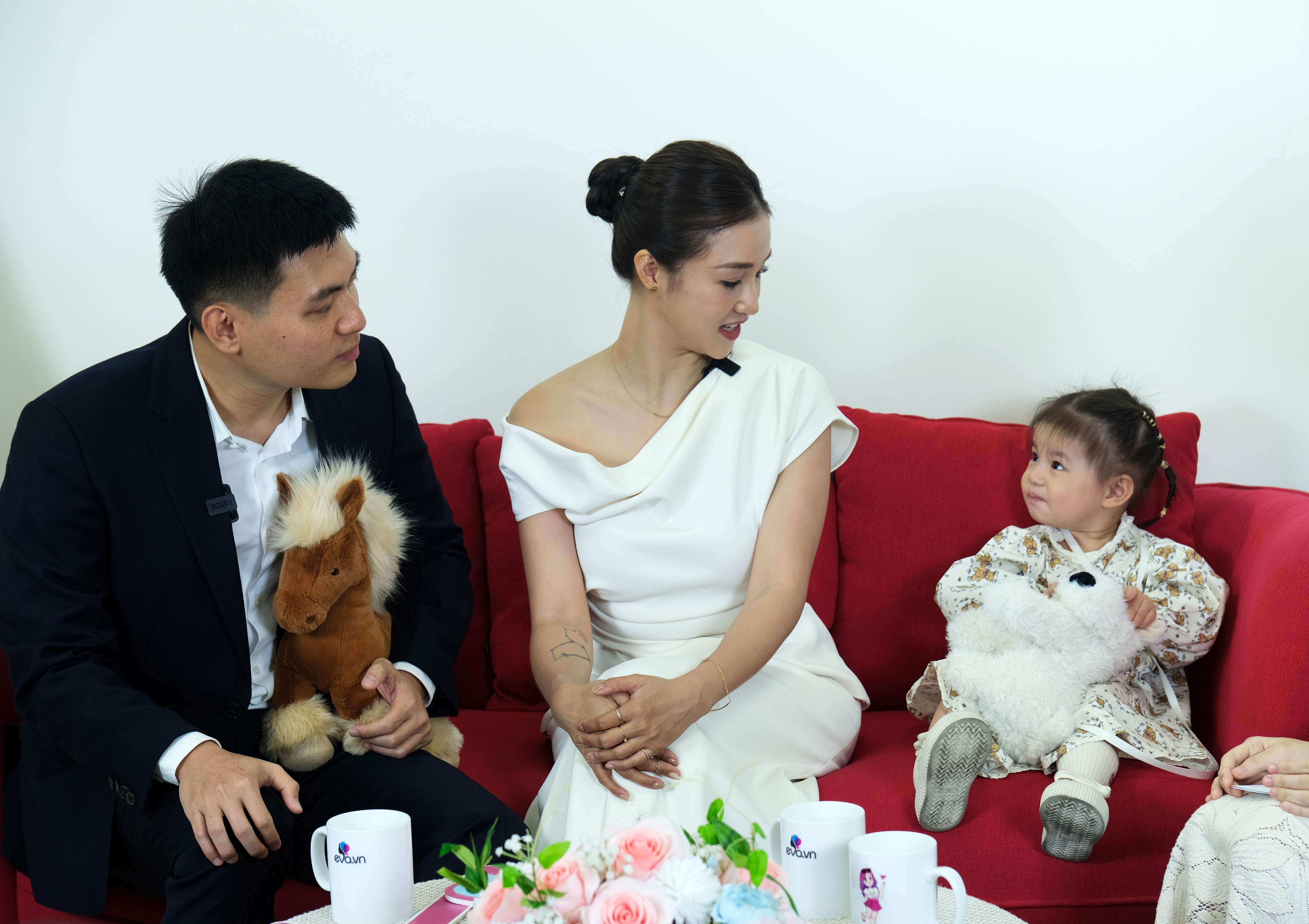 Cặp đôi hé lộ kế hoạch sinh thêm em cho bé Pam.