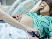 Bà bầu - Đưa con dâu đi đẻ, mẹ chồng vẫn “ngỏ ý” giữ hộ tiền thai sản, tôi nói 1 câu khiến bà nín lặng