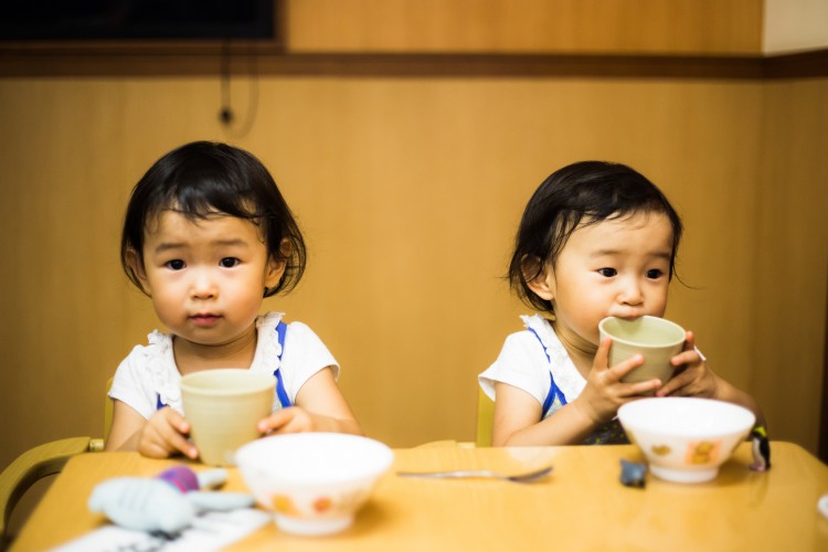 Dinh dưỡng đảm bảo sẽ giúp trẻ tăng IQ tốt.