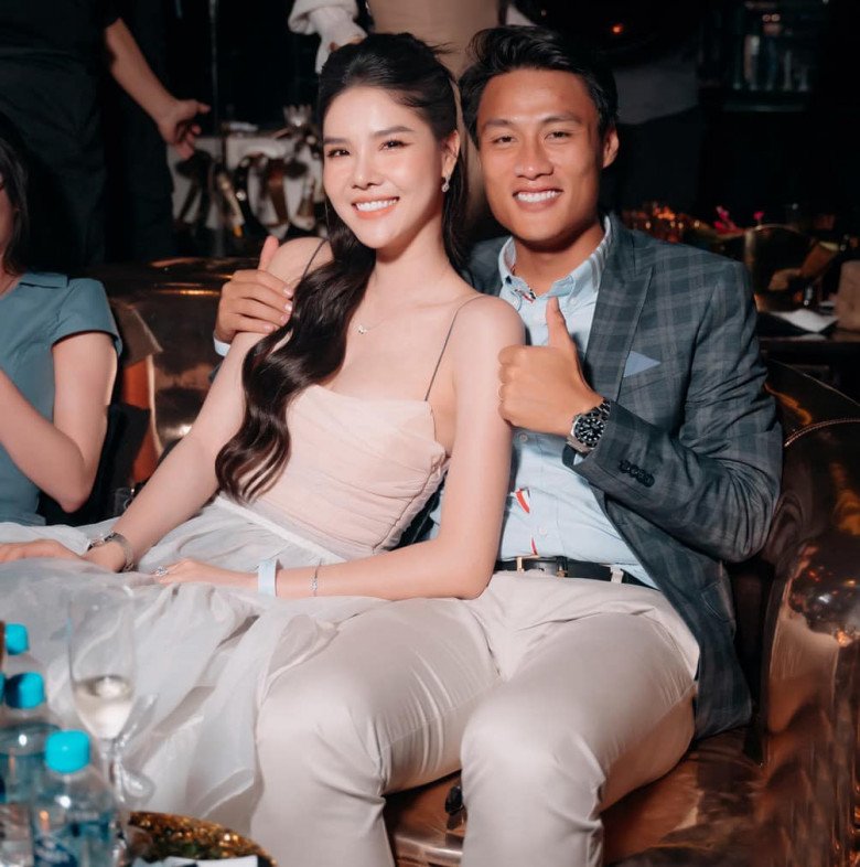 Kỳ Hân hài lòng với nhan sắc và cuộc sống hiện tại.