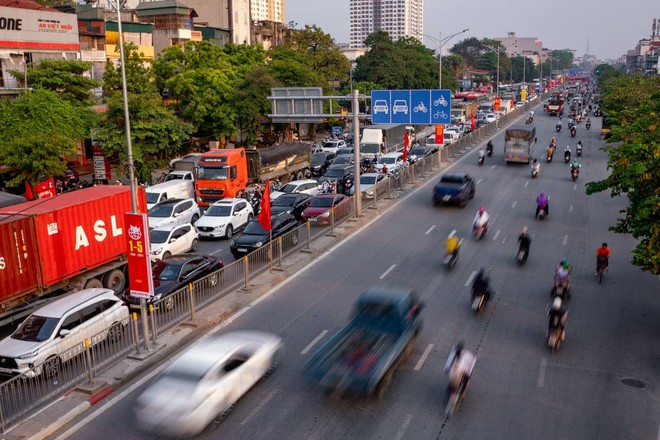 Ở
khu vực dọc vành đai 3 đã nhiều đoạn xảy ra tình trạng ùn tắc