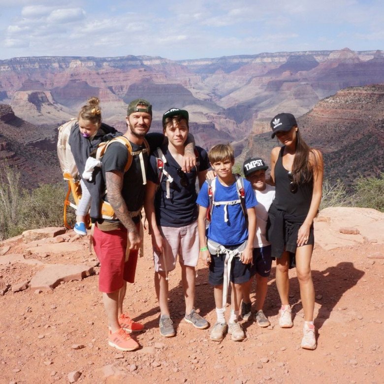 Gia đình Beckham có thói quen leo núi cùng nhau vừa gắn kết tình cảm lại nâng cao sức khỏe.