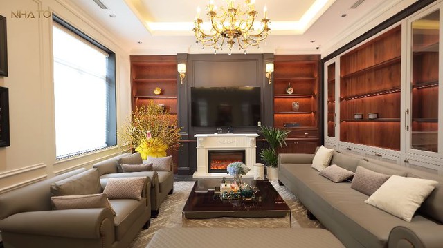 Phòng khách là sự kết hợp phong cách cổ điển và hiện đại