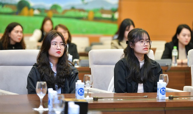 Trúng tuyển vào các trường đại học top đầu là mong muốn của đa số các thí sinh trong mỗi kì thi THPT Quốc gia (Ảnh: TL)