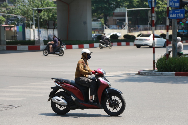 img src/upload/2-2024/images/2024-04-27/1714215194-nang-nong-8-83-width660height440.jpg width660 /