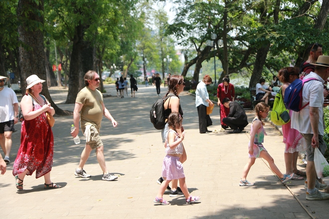 img src/upload/2-2024/images/2024-04-27/1714215199-nang-nong12-10-width660height440.jpg width660 /