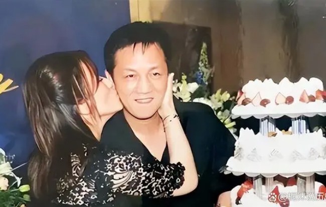 Đại gia ngồi tù vẫn sống xa hoa, lắp điều hòa trong phòng giam, tài sản tăng lên chóng mặt  - 2