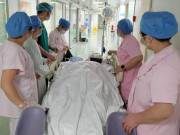 Bà bầu - Đánh cược tính mạng để sinh con khi bị ung thư, 2 năm sau chồng tái hôn và đem con cho người khác nuôi