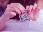 Sức khỏe - Có nên cất "áo mưa" trong ví? Nhiều người thân mật cả nghìn lần vẫn trả lời sai bài trắc nghiệm này