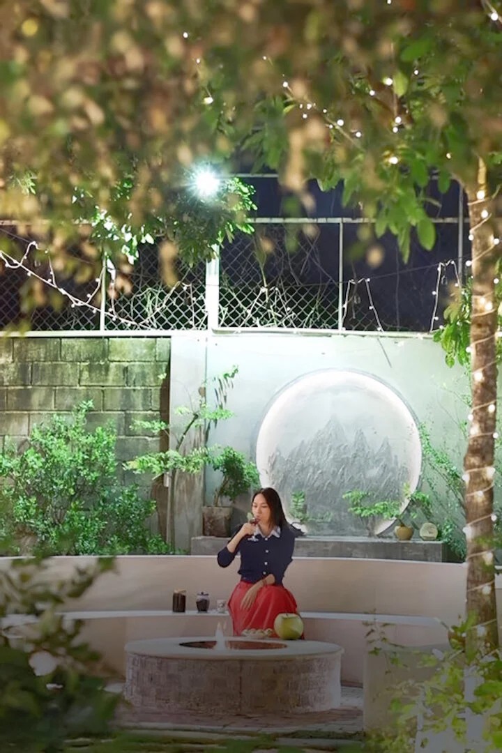 Mỹ Tâm sống trong cơ ngơi ở quận Phú Nhuận, thi thoảng cô về nhà vườn này để tận hưởng không khí, tái tạo năng lượng.