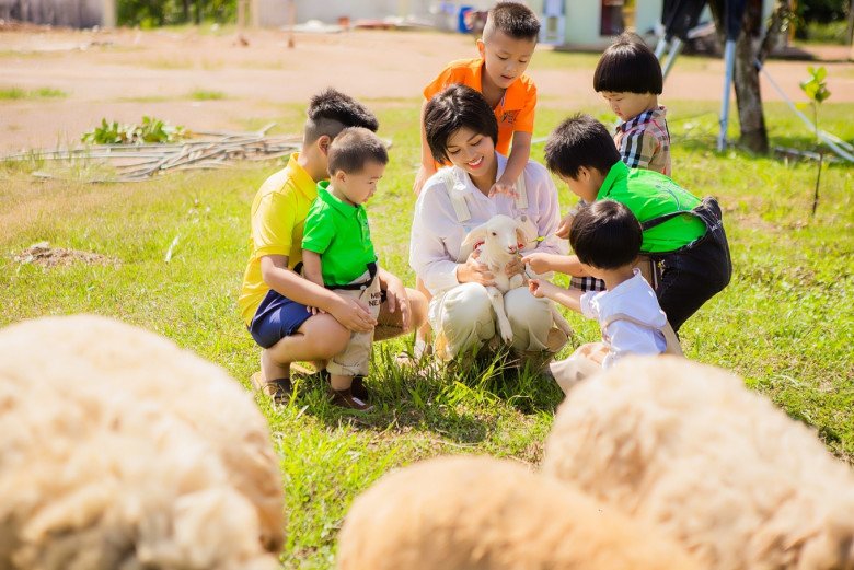 amp;#34;Hoa hậu đông con nhất Việt Namamp;#34; gặp khó khăn tài chính sau màn bỏ phố về quê, phải đưa 6 con lên thành phố - 5