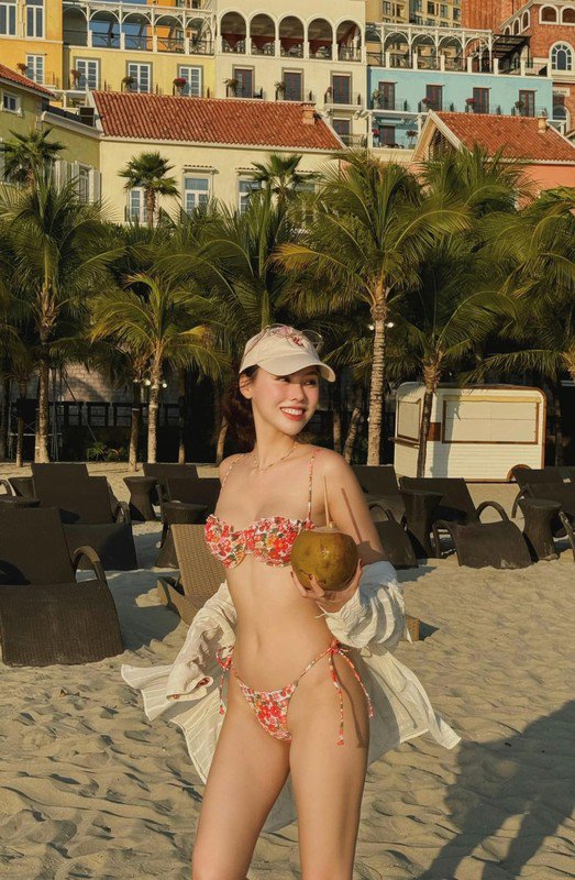 Loạt mỹ nhân Việt "xả ảnh" diện bikini dịp nghỉ lễ, ai cũng nóng bỏng nhưng 3 mẹ bầu được chú ý nhất - 21