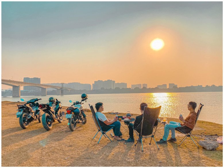 4 địa điểm ngắm hoàng hôn amp;#34;view triệu đôamp;#34; ở Hà Nội thu hút giới trẻ dịp nghỉ lễ - 5