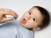 Sức khỏe - Bé trai 6 tháng tuổi ngộ độc vitamin D vì sự nhầm lẫn của bố mẹ suốt 3 tháng