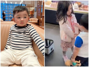 Con trai Chi Bảo và vợ đại gia mới hơn 2 tuổi đã thích bạn gái Tây, chủ động ngắm vuốt tóc bạn