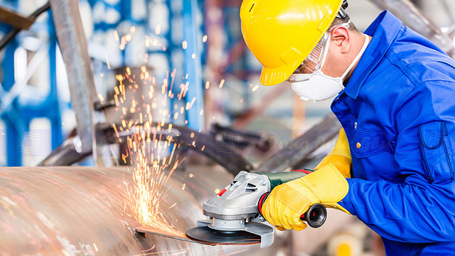 Người lao động sau khi được chẩn đoán mắc bệnh nghề nghiệp sẽ được hưởng chế độ theo quy định. Ảnh minh họa: TL