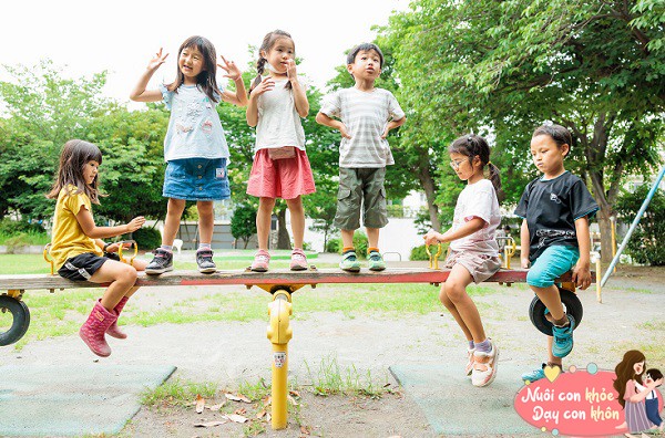 Hoạt động ngoài trời giúp cải thiện lưu thông máu trong cơ thể, đẩy nhanh quá trình loại bỏ chất thải và độc tố.