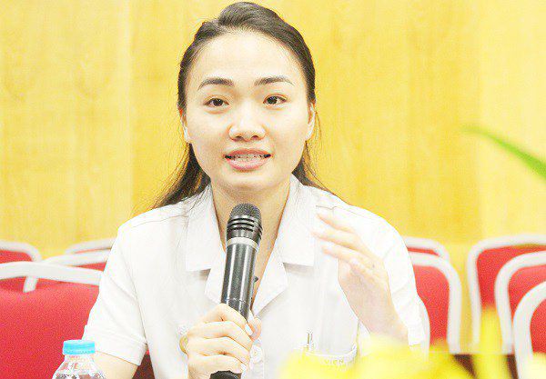 Thạc sĩ Yến khuyến cáo, khi có biểu hiện ngày nào cũng thôi thúc phải mua một món đồ thì có thể đã bị nghiện mua sắm. Ảnh: Lê Phương.