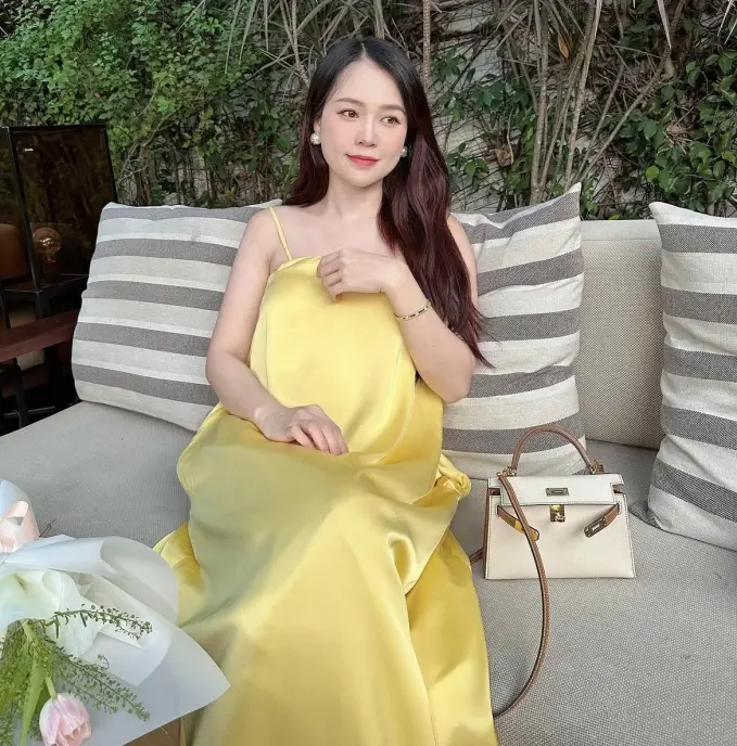 Tháng cuối thai kỳ, Sam cảm thấy mệt mỏi và nặng nề hơn.