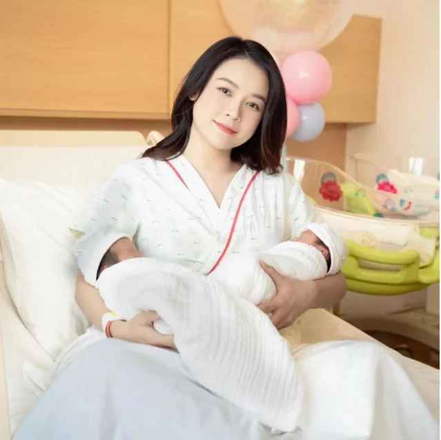 Sam thông báo hạ sinh thành công.