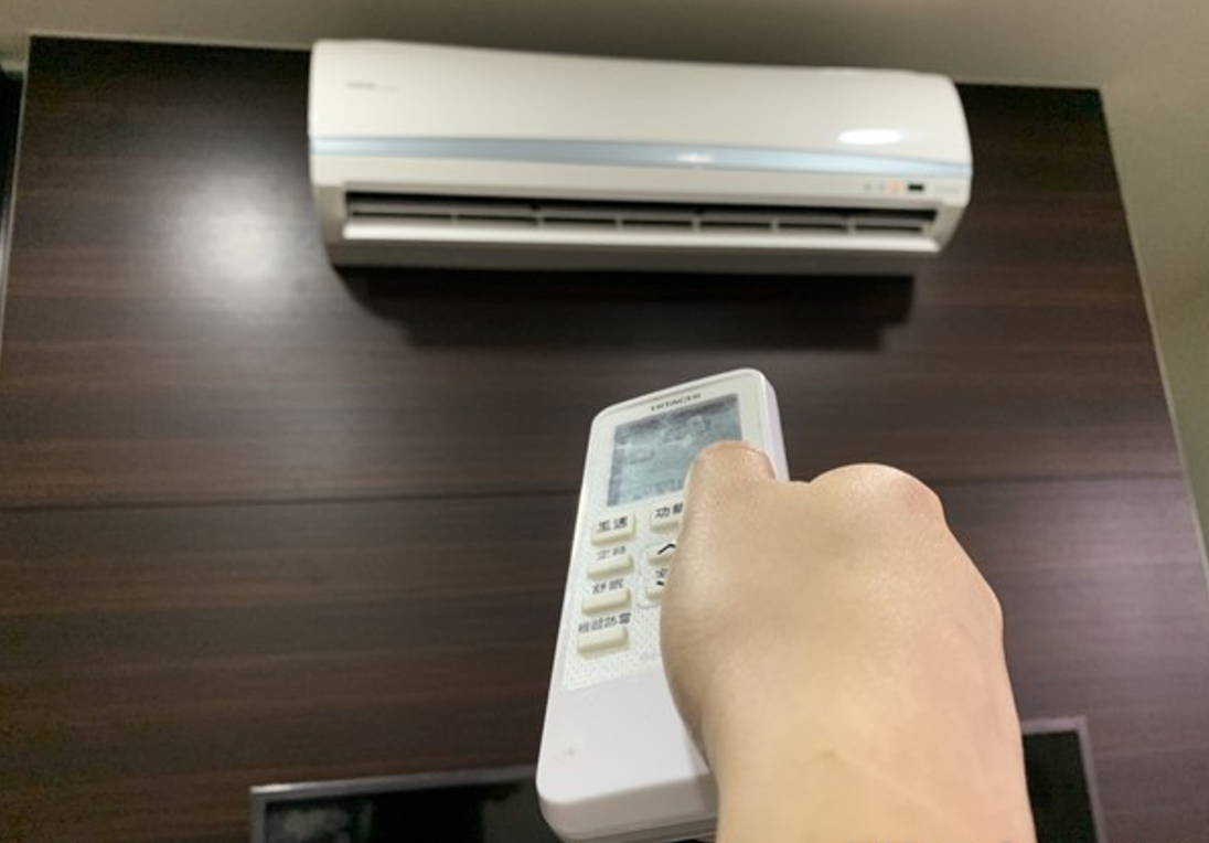 Thời tiết nắng nóng khiến mẹ bầu khó chịu.