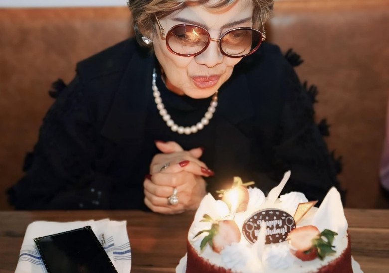 Sao Việt 24h: MC Thanh Bạch đeo hàng ký vàng trên người, amp;#34;cưa sừngamp;#34; lộ diện sau phẫu thuật thẩm mỹ - 13