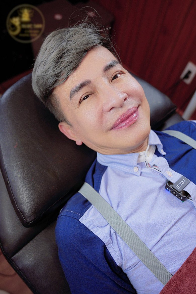 Trước đó, Thanh Bạch còn đi thẩm mỹ, làm môi, làm mày gây tranh cãi. 