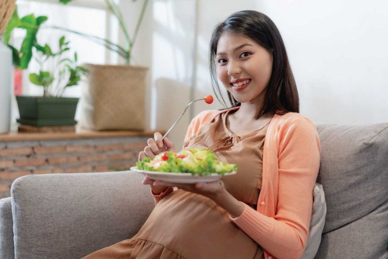 Ăn uống lành mạnh và thường xuyên vận động giúp thai phụ ngừa bệnh tiểu đường thai kỳ. Ảnh minh họa.