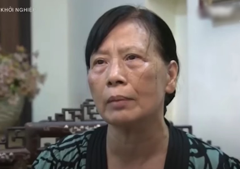 Mẹ Shark Bình đã bán 2 mảnh đất để mua máy tính cho con.