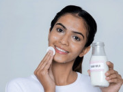 Làm đẹp - Rửa mặt bằng sữa có làm trắng da không? 4 mẹo để có làn da bật tông của bác sĩ da liễu